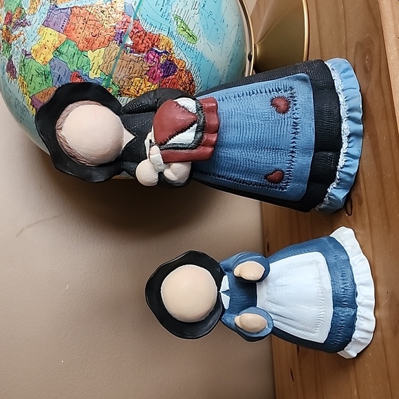 Vintage handpainted ceramic figurines mother with baby and daughter - Picture 2 of 13